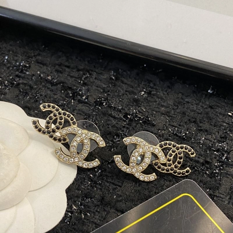 Sporty Chanel Earrings 229131