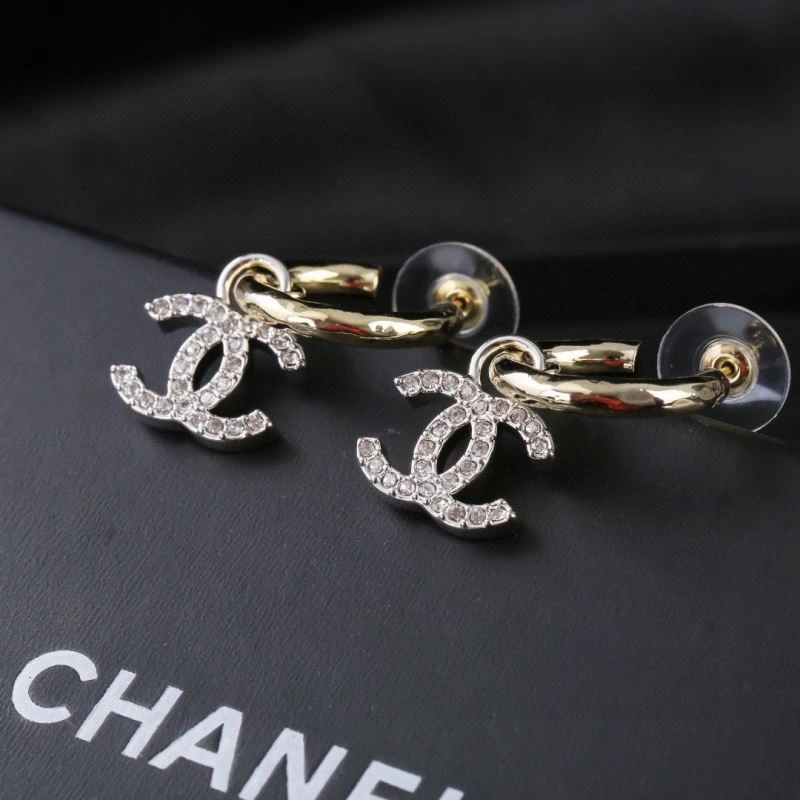 Chanel Earrings Bold 229106