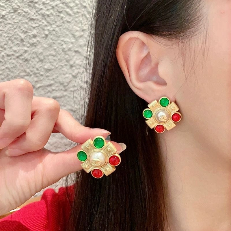 Chanel Earrings Affordable 229134