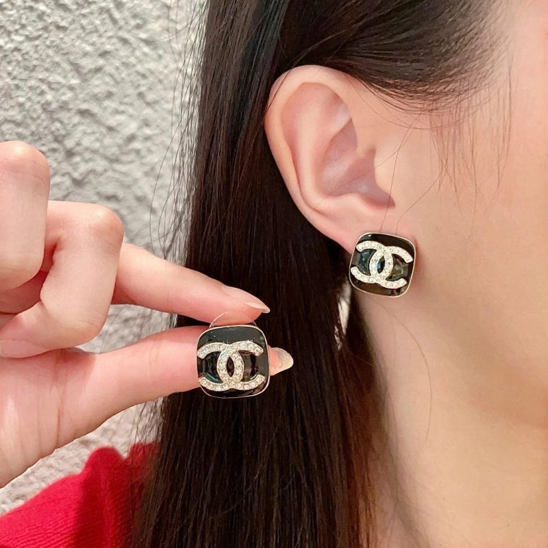 Classic Chanel Earrings 229116