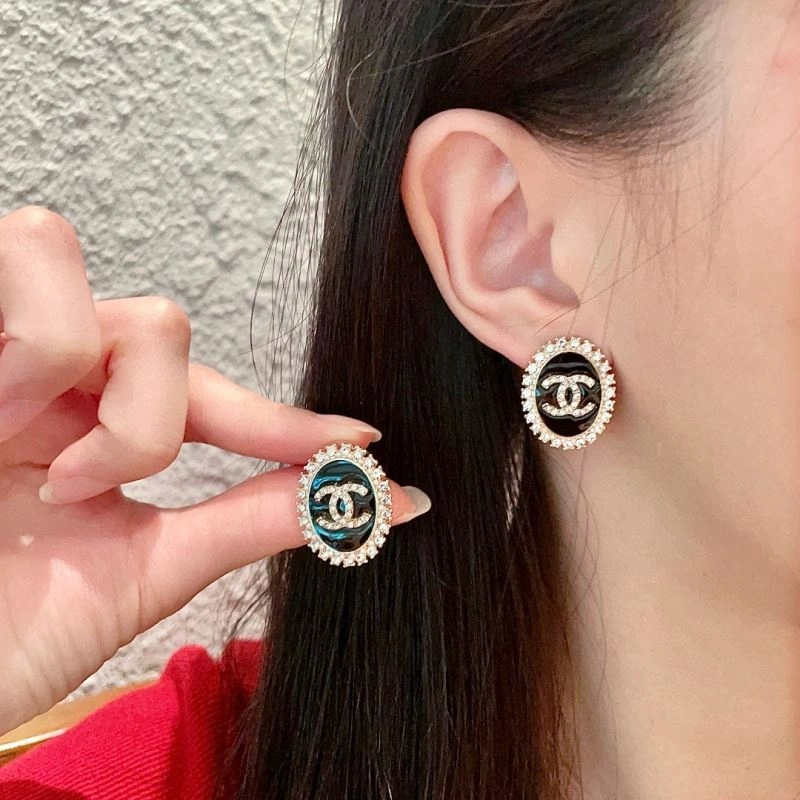 Chanel Earrings Sporty 229167