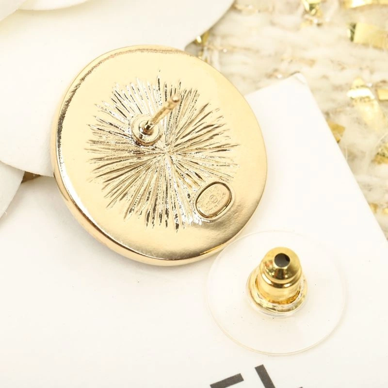 Chanel Earrings Compact 229128
