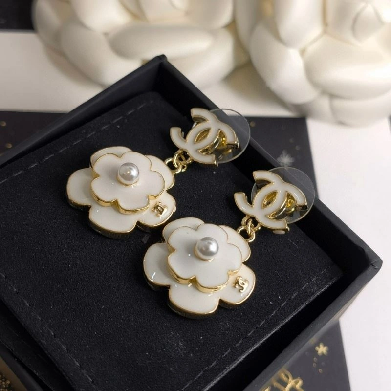 Chanel Earrings Neat 229136