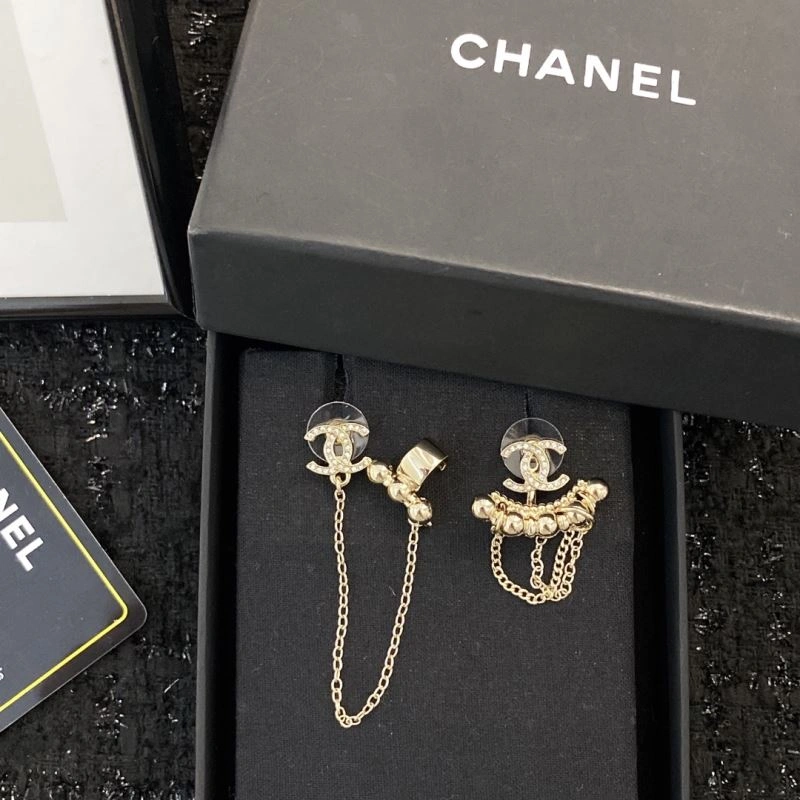 Chanel Earrings Compact 229085