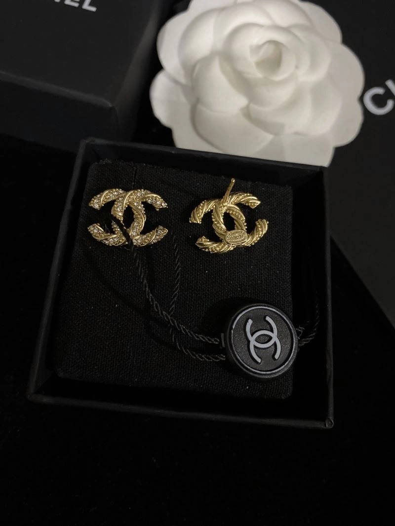 Sophisticated Chanel Earrings 229068