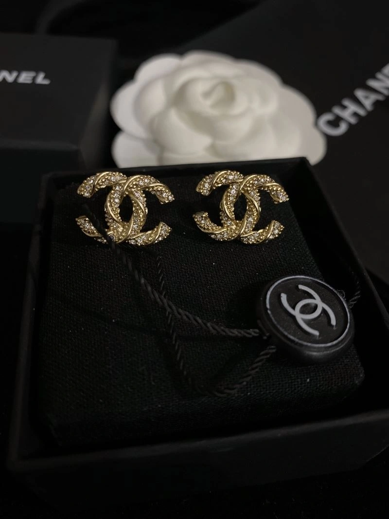 Sophisticated Chanel Earrings 229068
