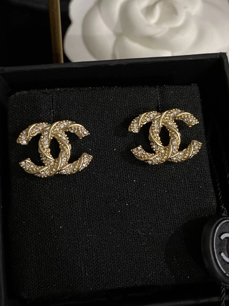 Sophisticated Chanel Earrings 229068