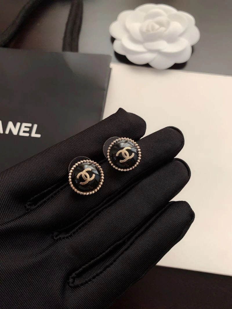 Effortless Chanel Earrings 229144