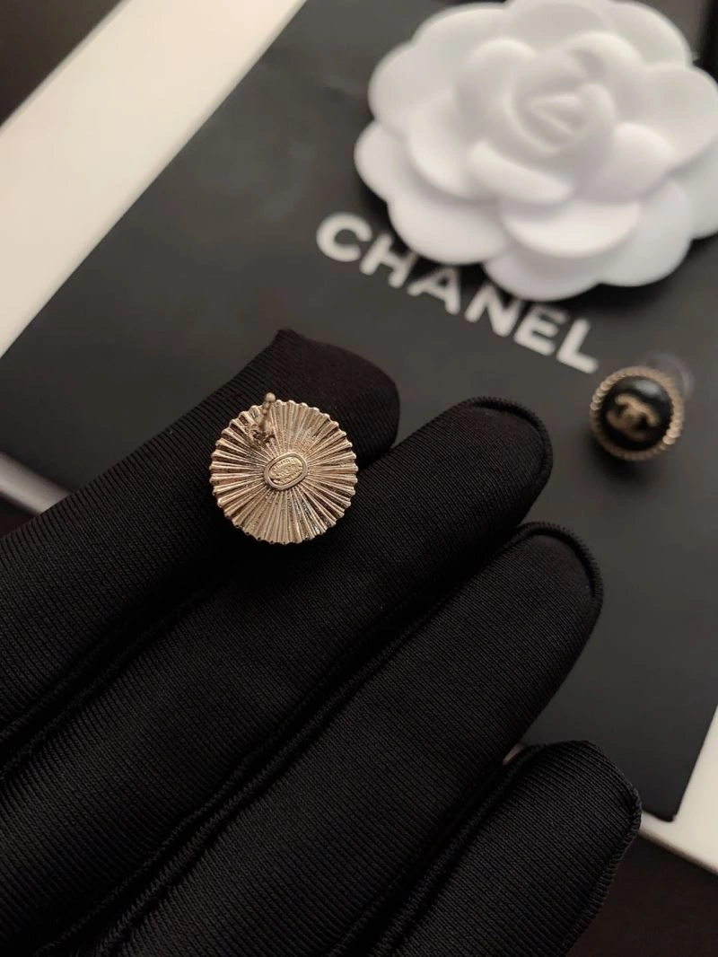 Effortless Chanel Earrings 229144