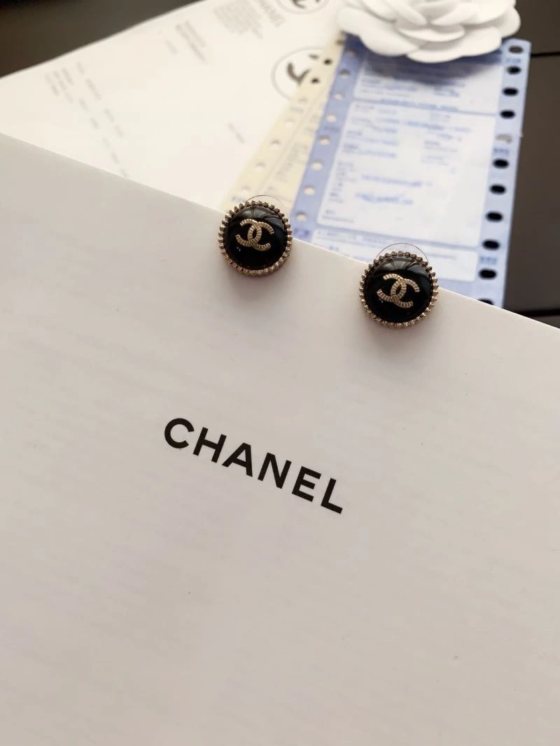 Effortless Chanel Earrings 229144