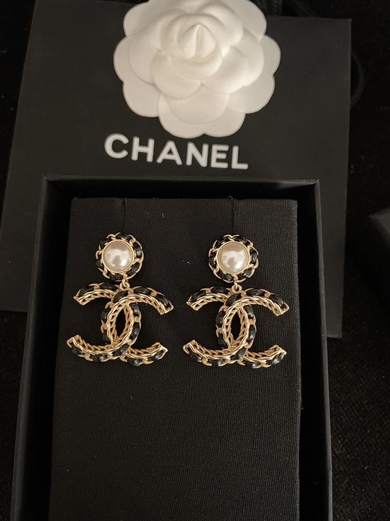 Chanel Earrings Compact 229056