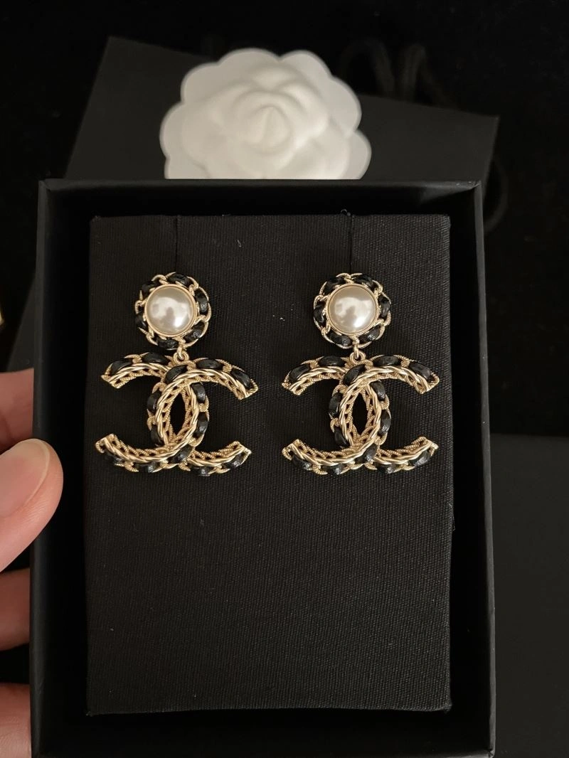 Chanel Earrings Compact 229056