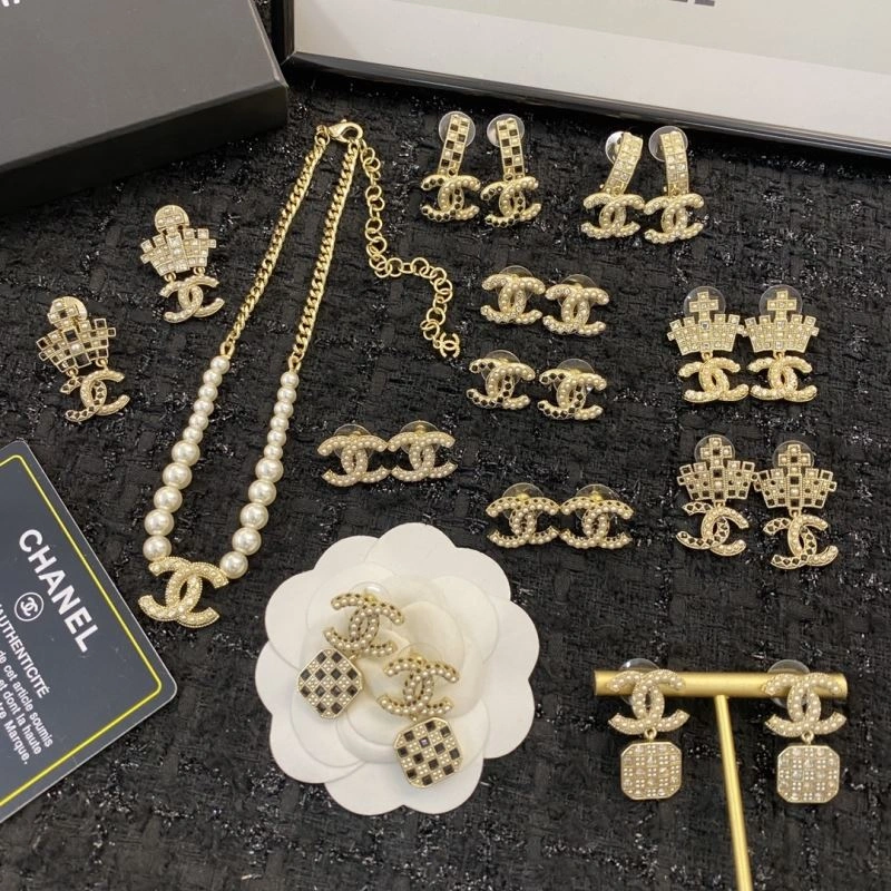 Chanel Earrings EasyCare 229094
