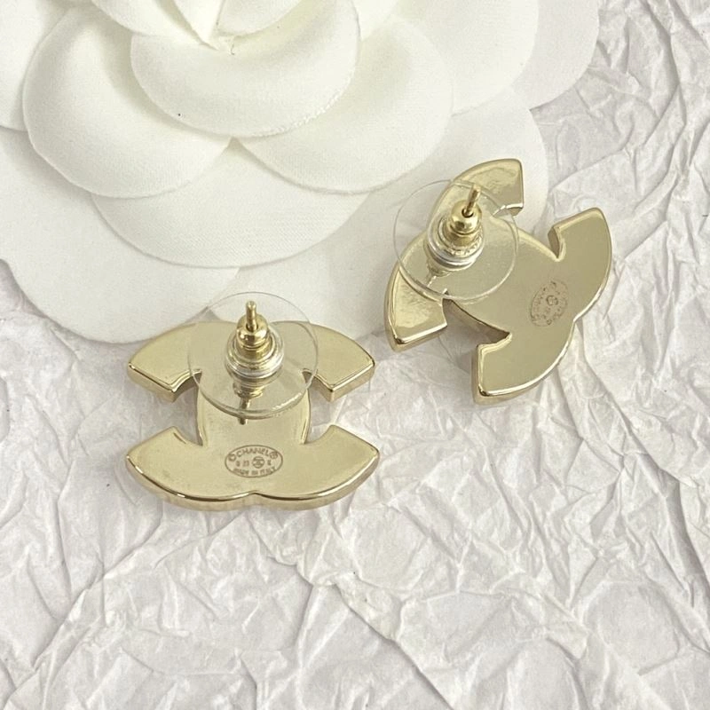 Chanel Earrings Versatile 229038