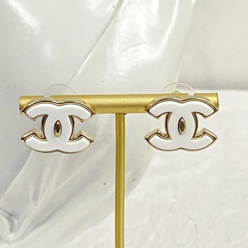 Chanel Earrings Versatile 229038