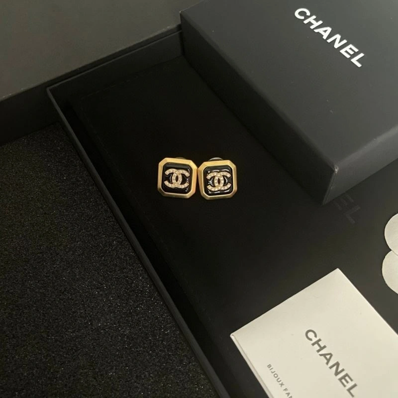 Refined Chanel Earrings 229047