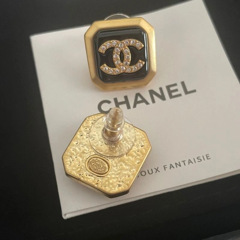 Refined Chanel Earrings 229047