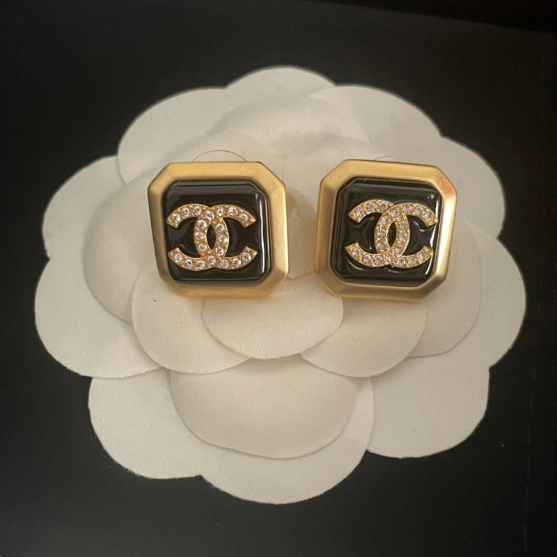 Refined Chanel Earrings 229047