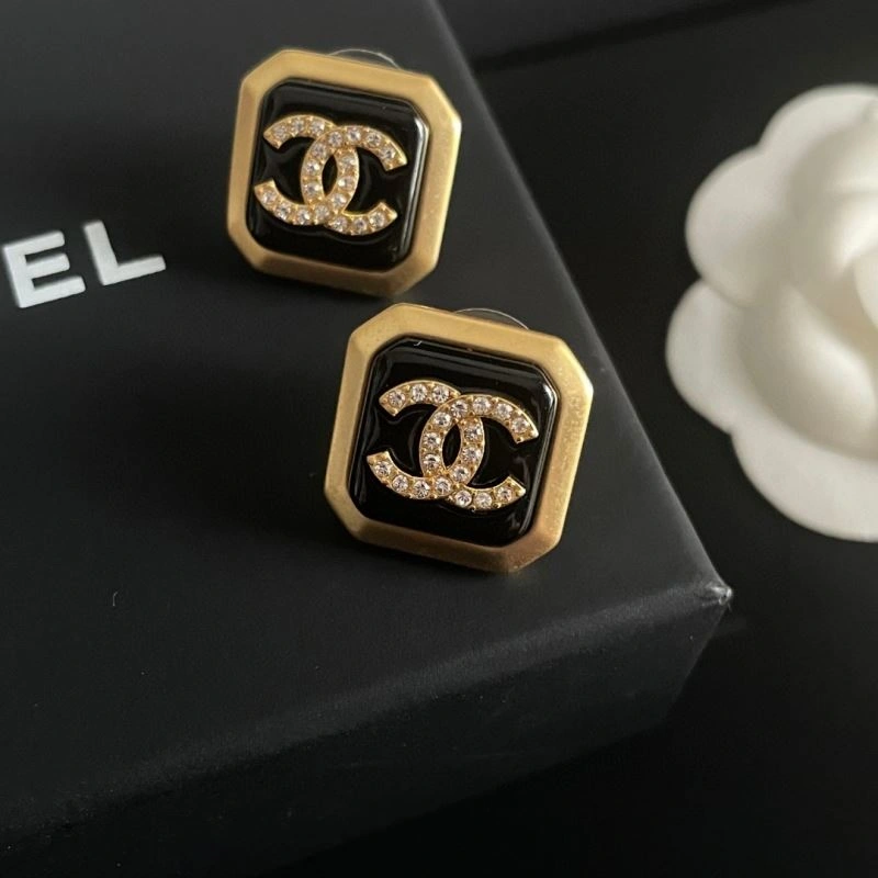 Refined Chanel Earrings 229047