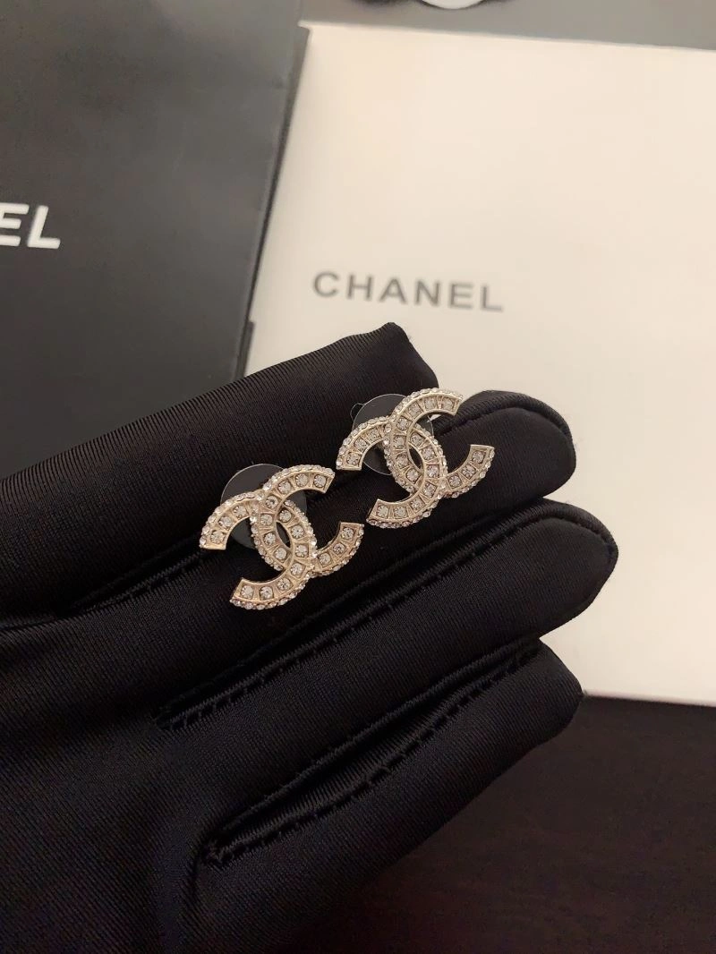 Chanel Earrings Snug 228985