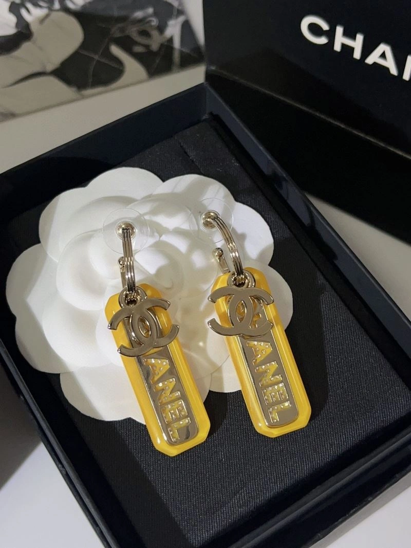 Chanel Earrings Affordable 229014