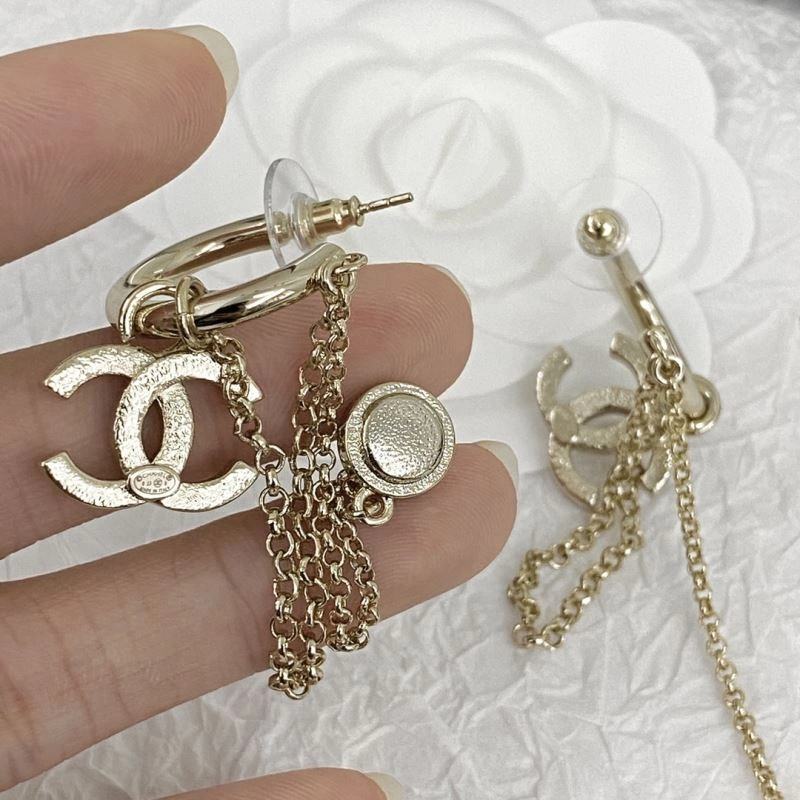 Chanel Earrings Breathable 229005