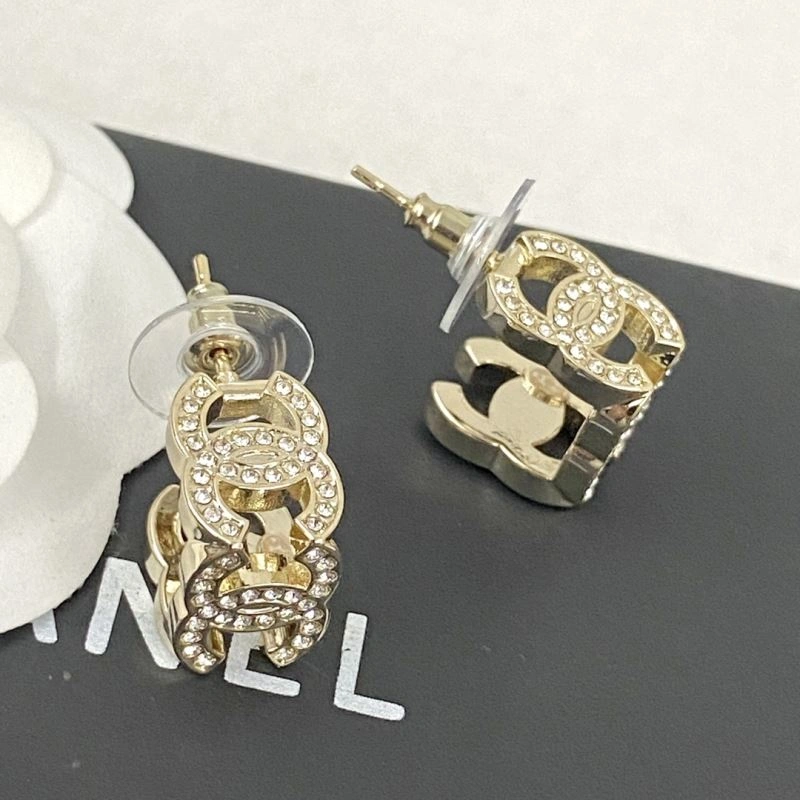 Chanel Earrings Supportive 228978
