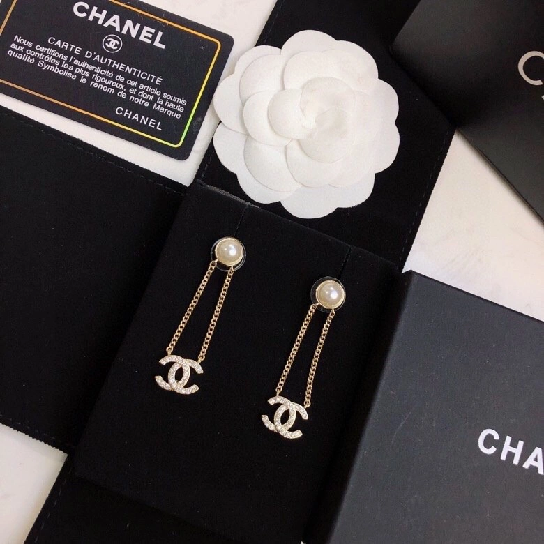 Unique Chanel Earrings 228957