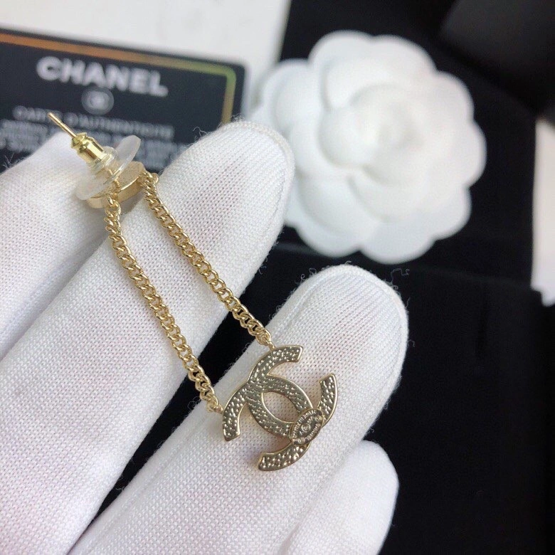 Unique Chanel Earrings 228957