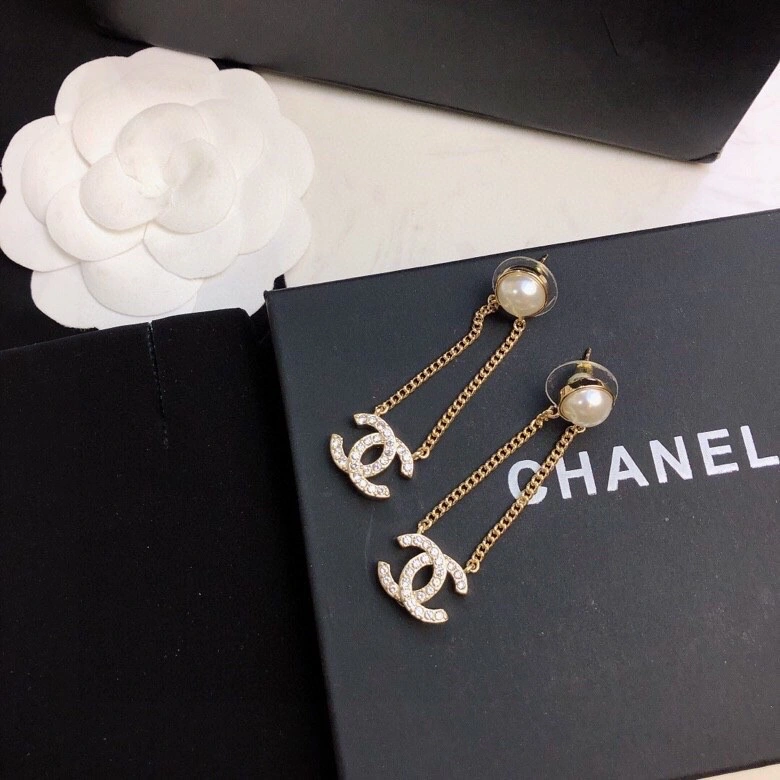 Unique Chanel Earrings 228957