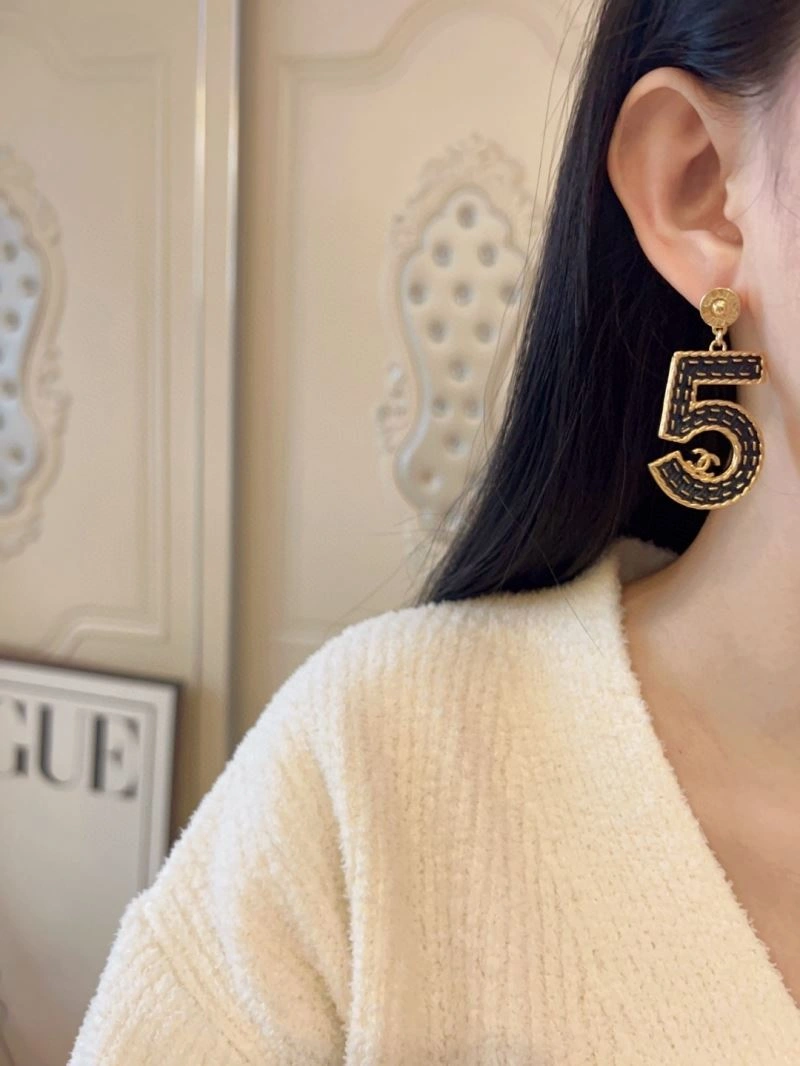 Supportive Chanel Earrings 228945