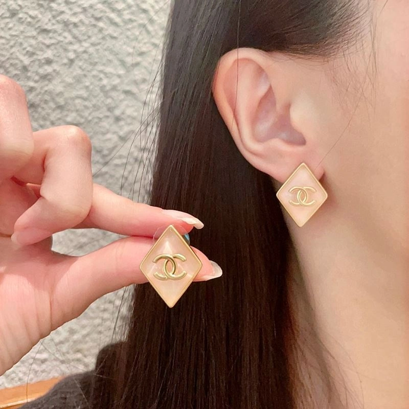 Soft Chanel Earrings 228951