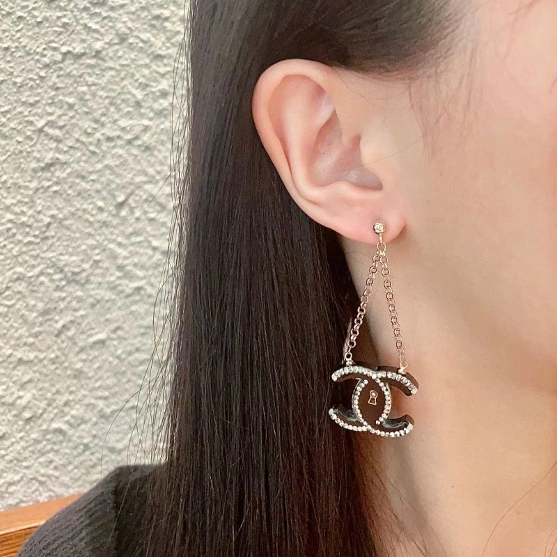 Vibrant Chanel Earrings 228937