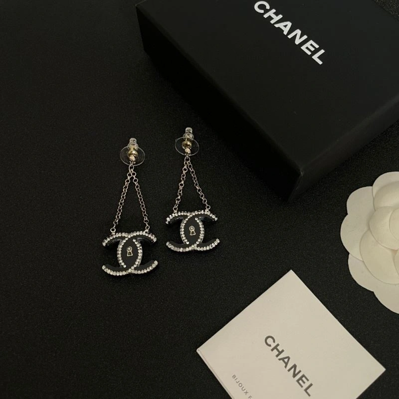 Vibrant Chanel Earrings 228937