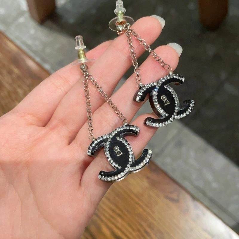 Vibrant Chanel Earrings 228937