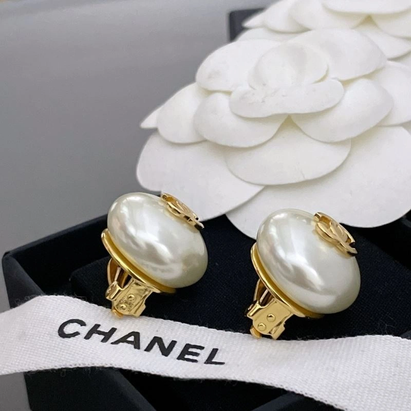 Chanel Earrings Neat 228927