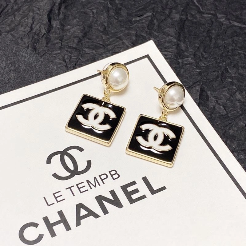 Trendy Chanel Earrings 228997