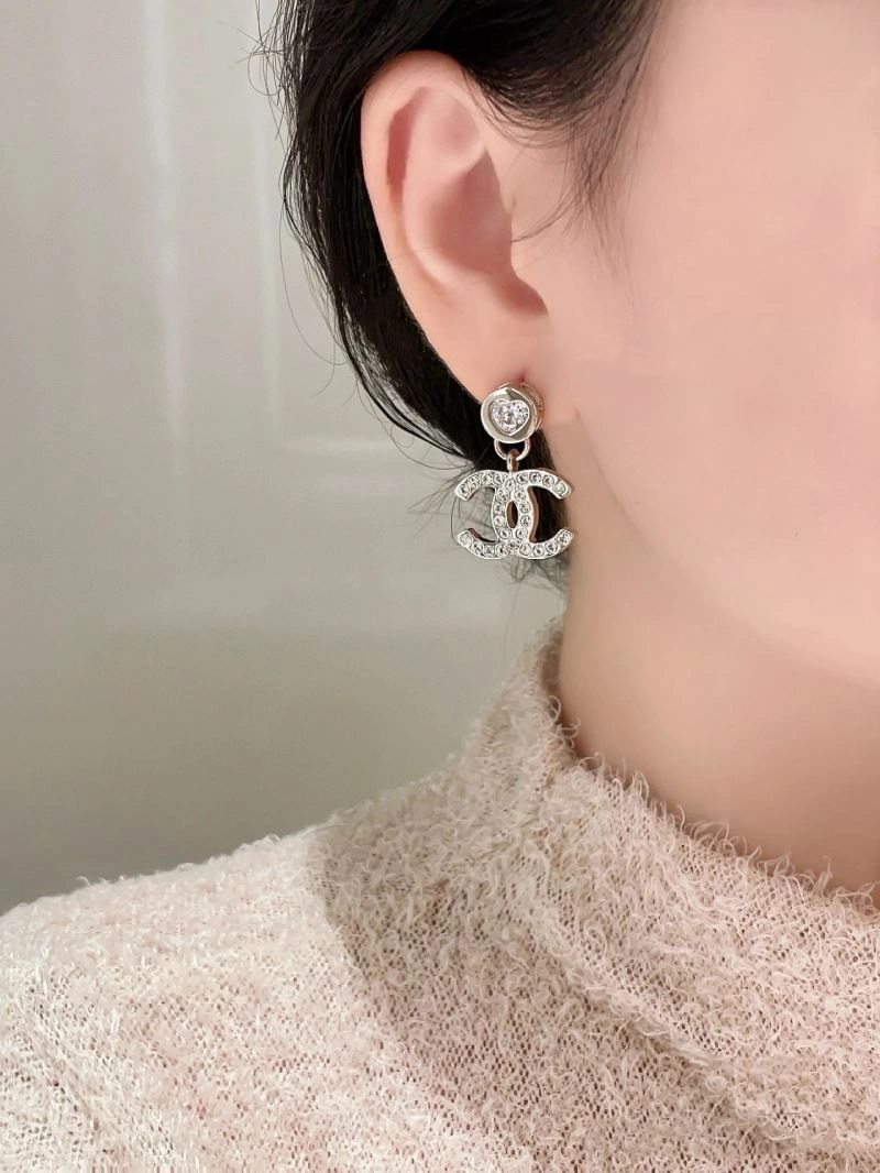 Chanel Earrings Minimalist 228924