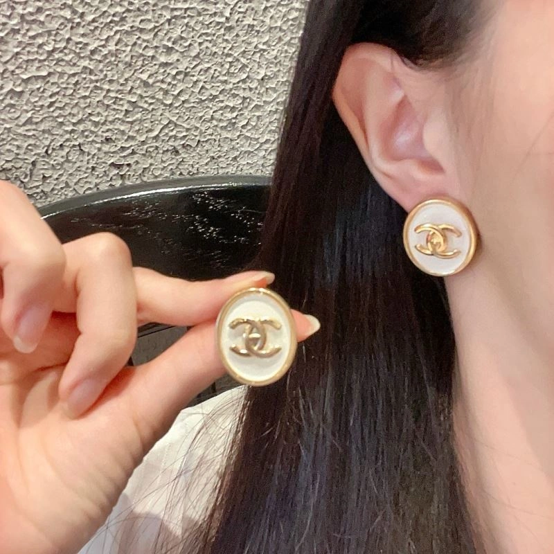 Chanel Earrings Comfortable 228954