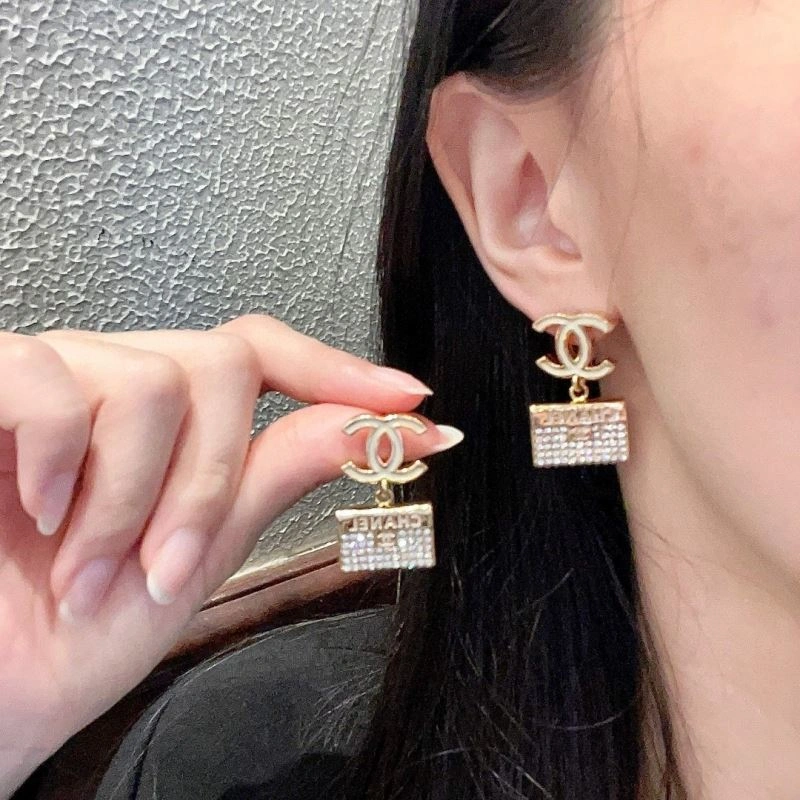 Tailored Chanel Earrings 228941
