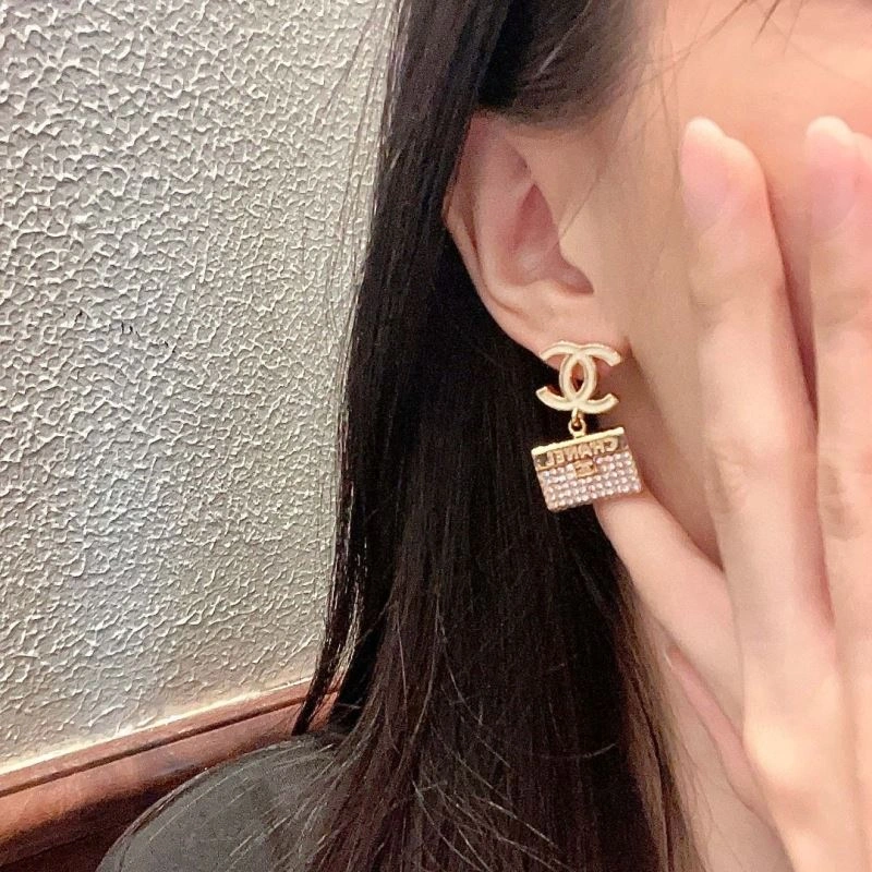 Tailored Chanel Earrings 228941