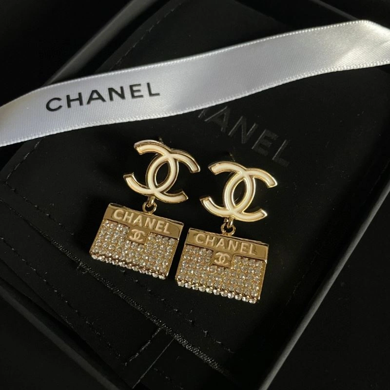 Tailored Chanel Earrings 228941