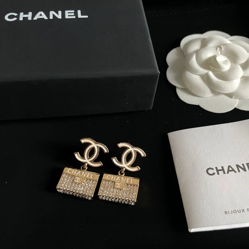 Tailored Chanel Earrings 228941