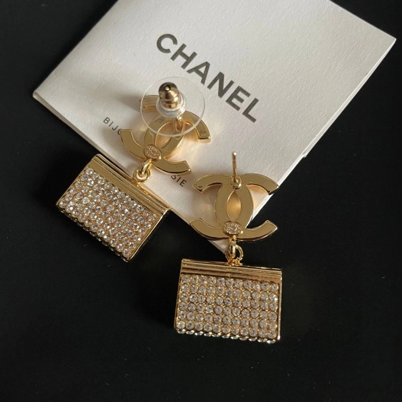 Tailored Chanel Earrings 228941