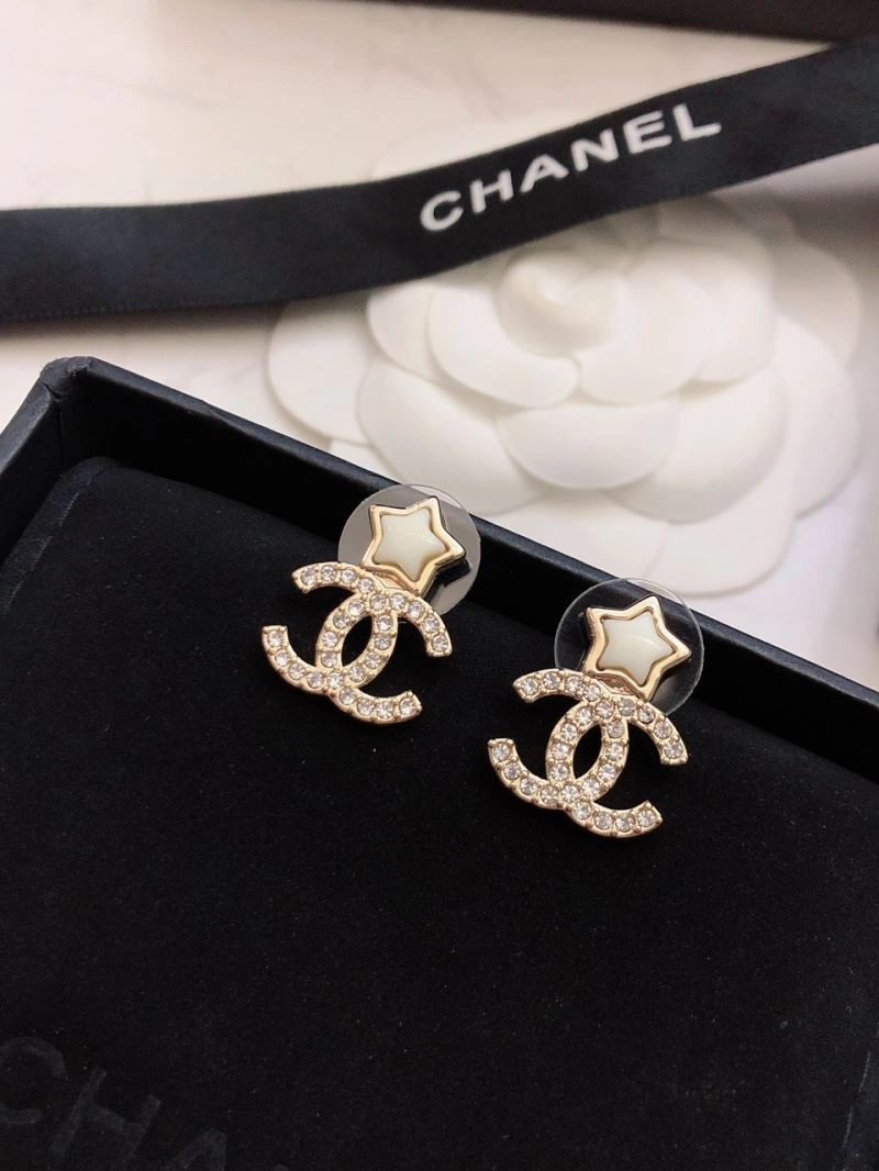 Neat Chanel Earrings 228908