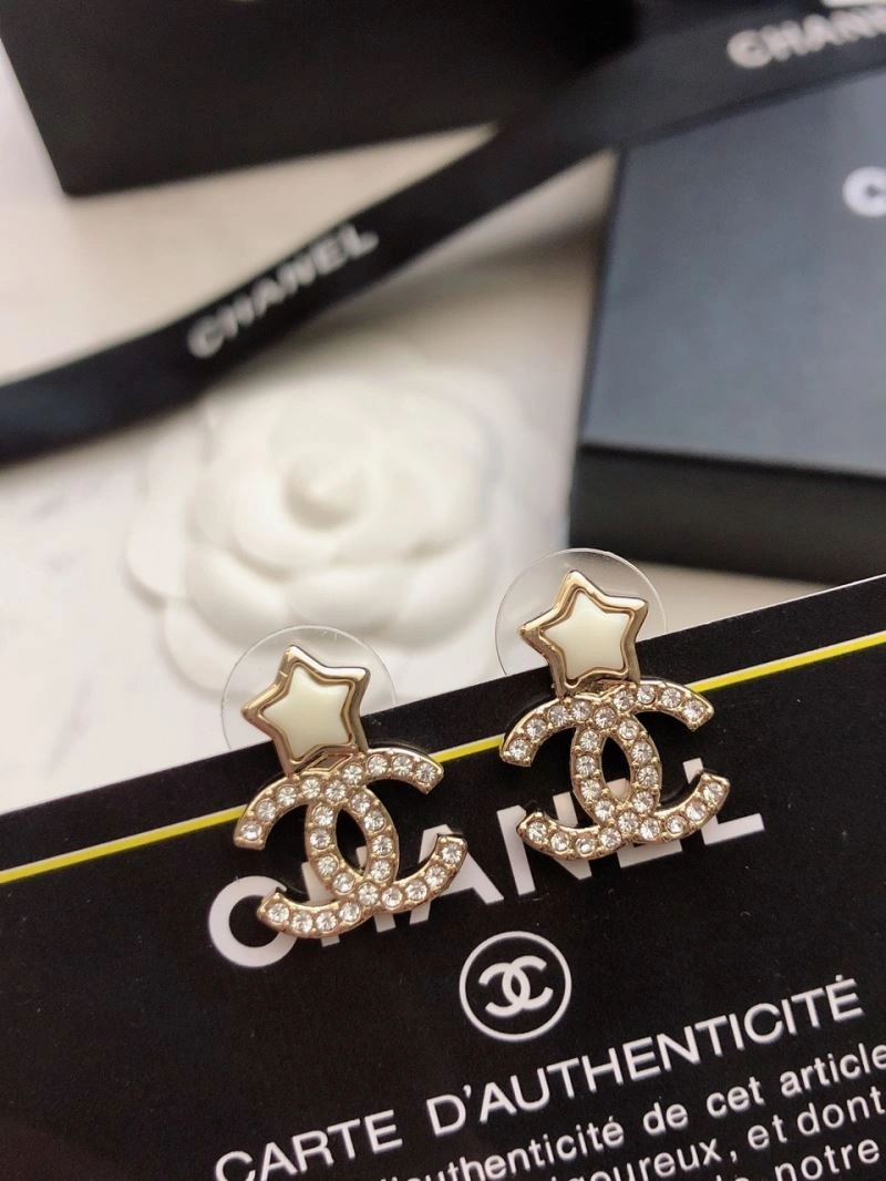 Neat Chanel Earrings 228908