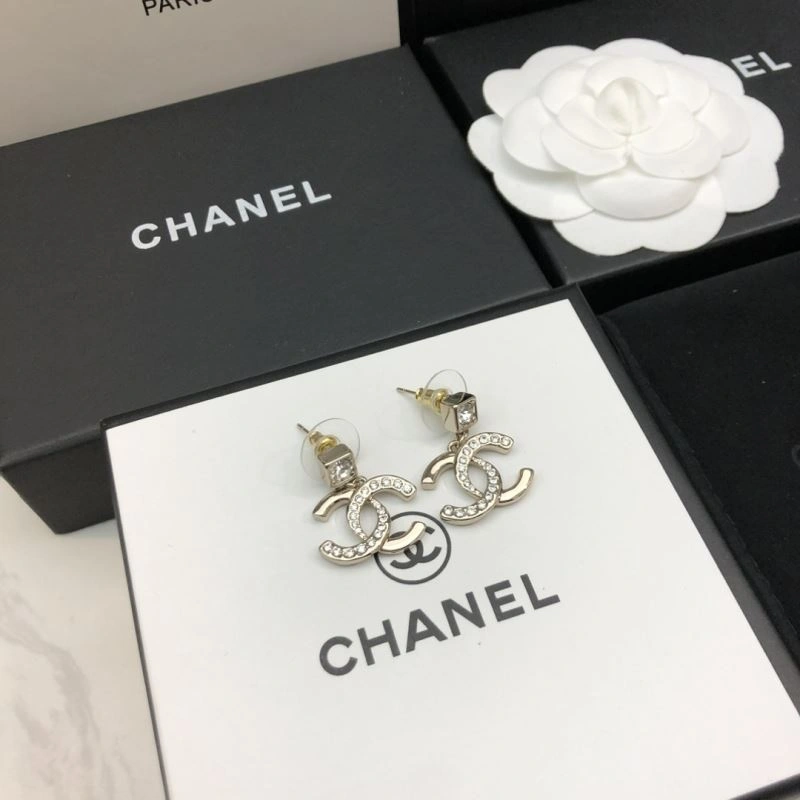 Chanel Earrings Elegant 228930