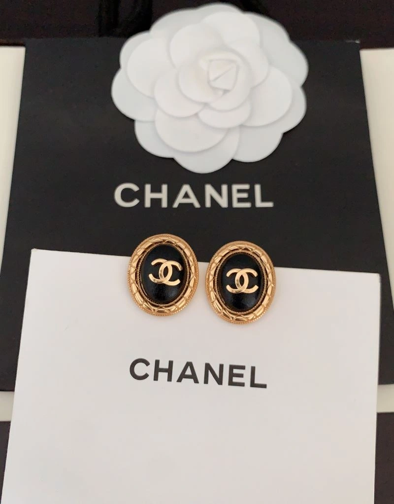Elegant Chanel Earrings 228906