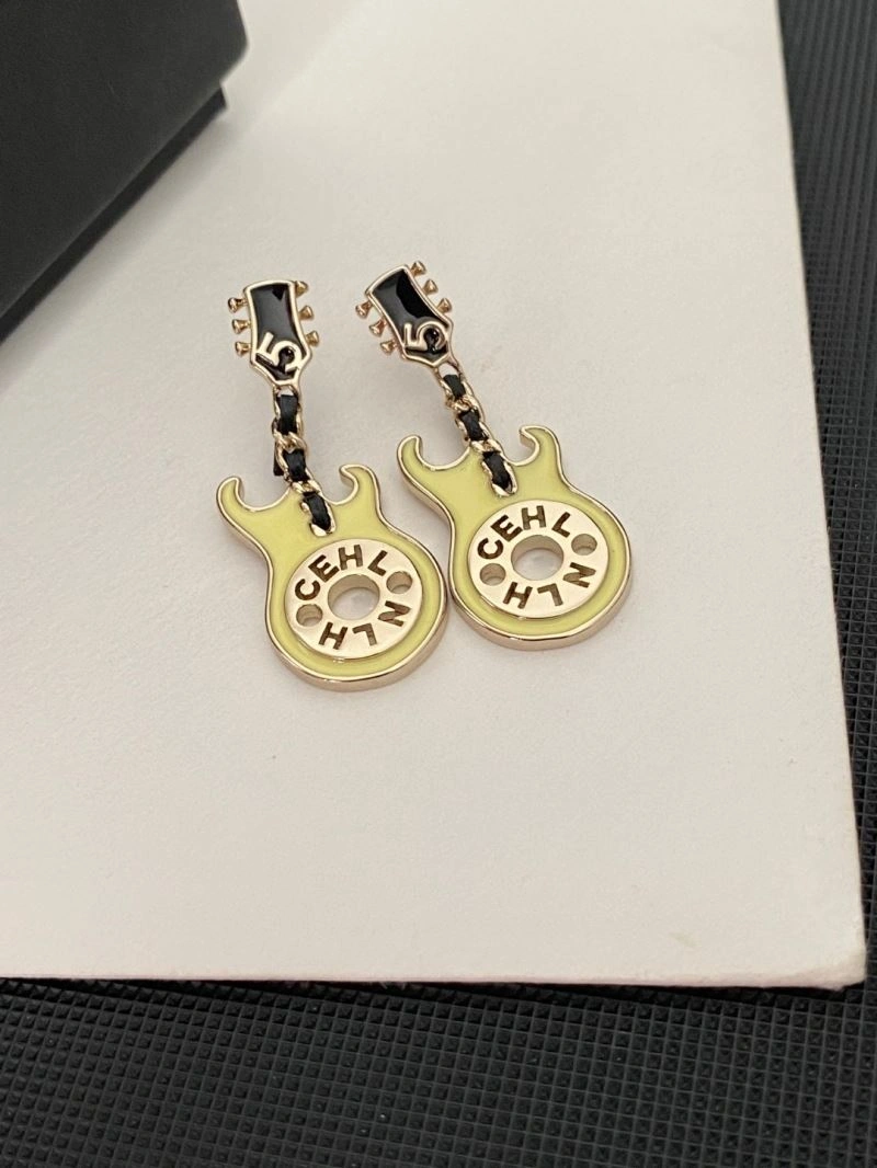 Chanel Earrings Compact 228904