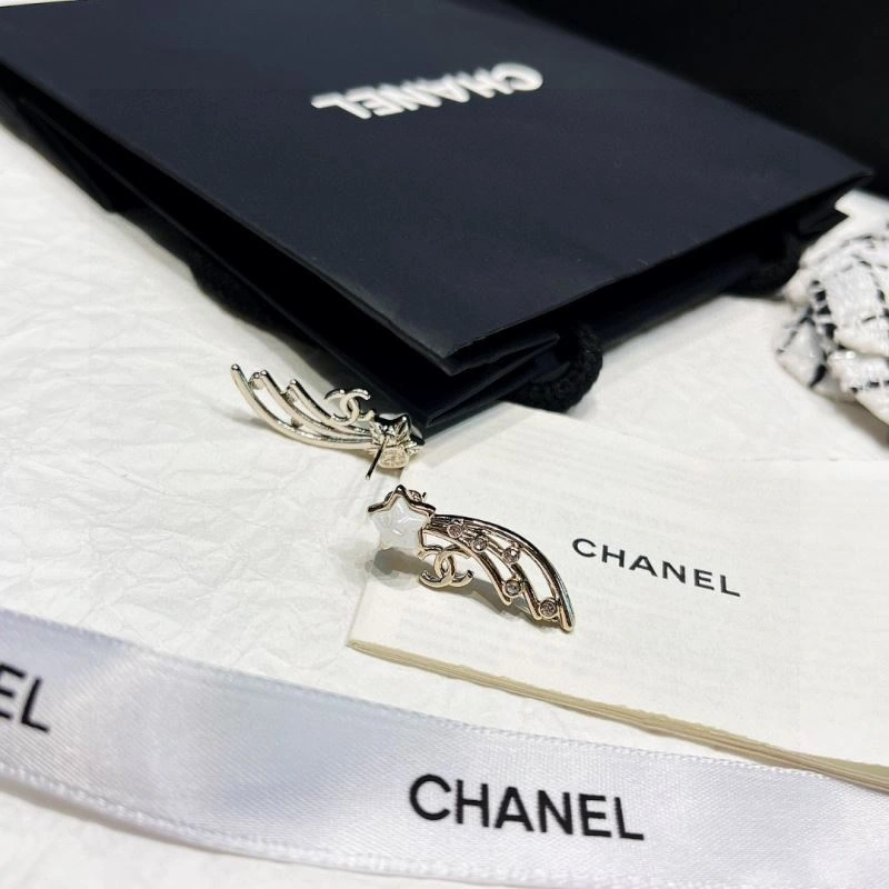 Chanel Earrings Lightweight 228890